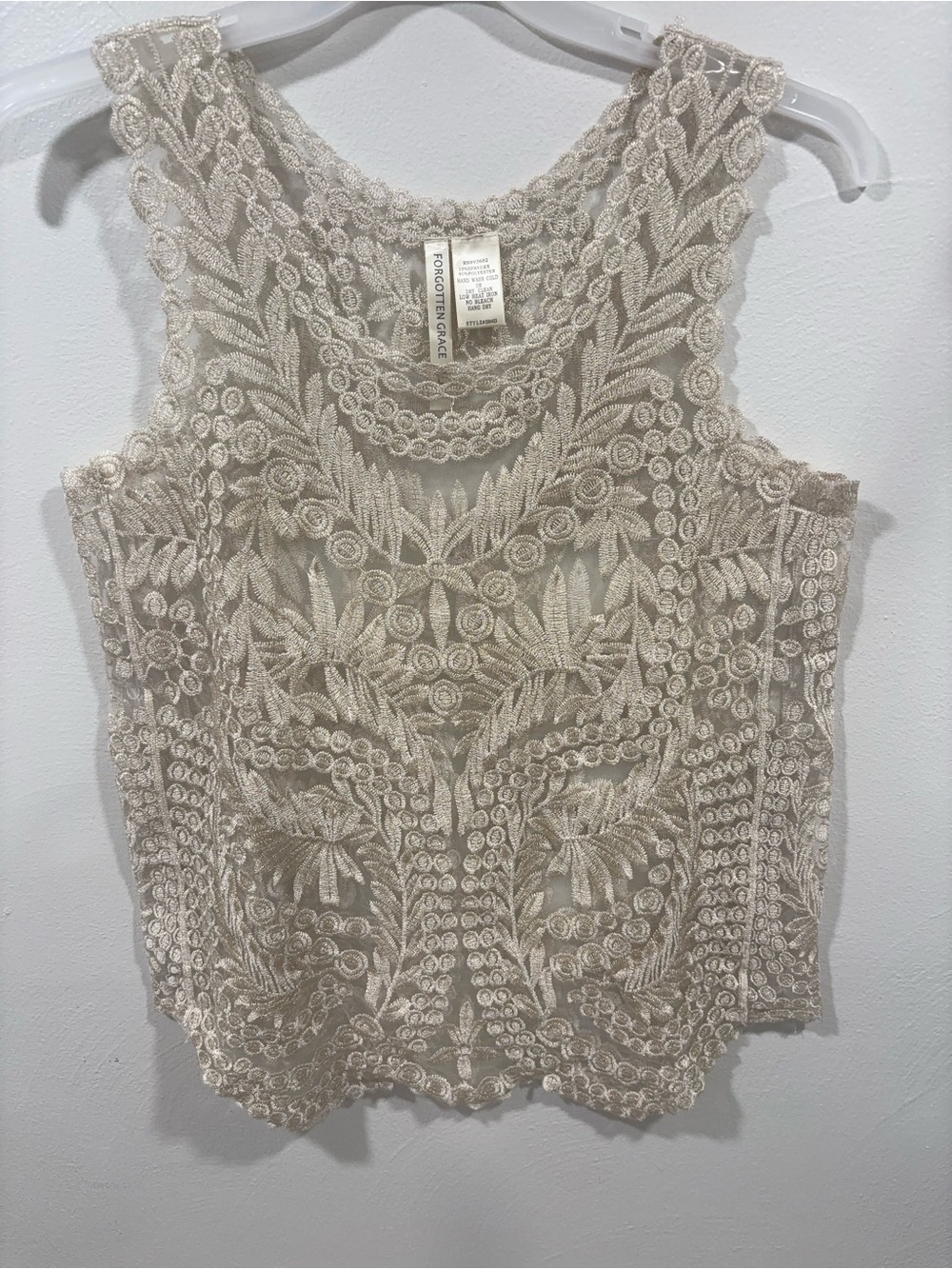 Forgotten Grace Sleeveless Lace Embroidered Tank Top - Cream Size L